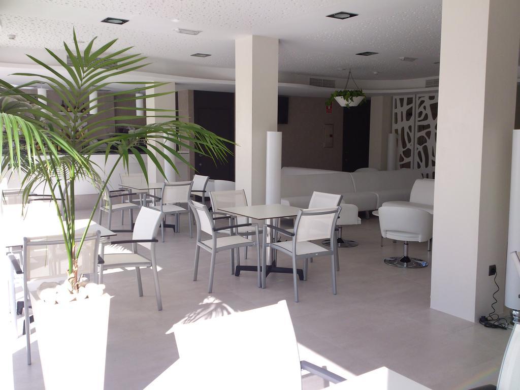 Hotel Rh Vinaros Aura Екстериор снимка